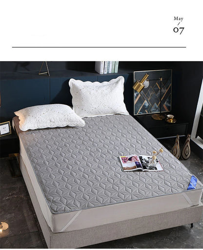 Sandwich Cotton Quilted Waterproof Bed Pad Elderly and Children Bed Protectors Pads Non-slip Anti Dust Skin-friendly Bed Cover