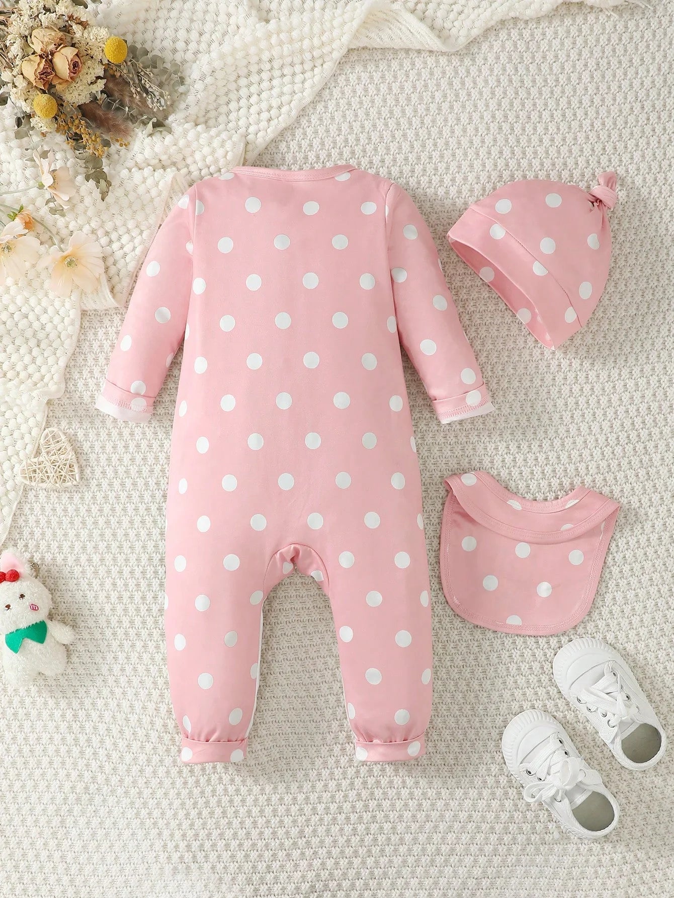 Neuer Baby-Body mit langen Ärmeln, niedliche kleine Kuh, kreisförmige Punkte, Overall + Hut + Drool-Handtuch, 3 Teil/Set, 0–18 Monate Baby-Krabbelanzug.