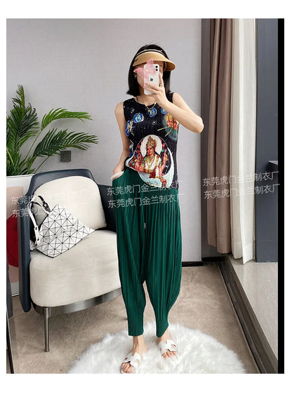 Miyake Life Pleated Pants Loose Harem Pants Women's Summer Thin Fashion Versatile Nine-minute Calf Pants.