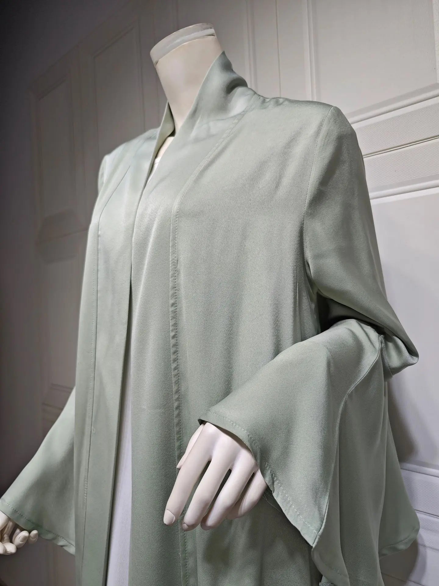 Eid Ramadan Open Abaya Dubai Luxury Elegant Ruffle Sleeve Solid Color Shawl Cardigan Kebaya Kaftan Robe Clothing Caftan Femme