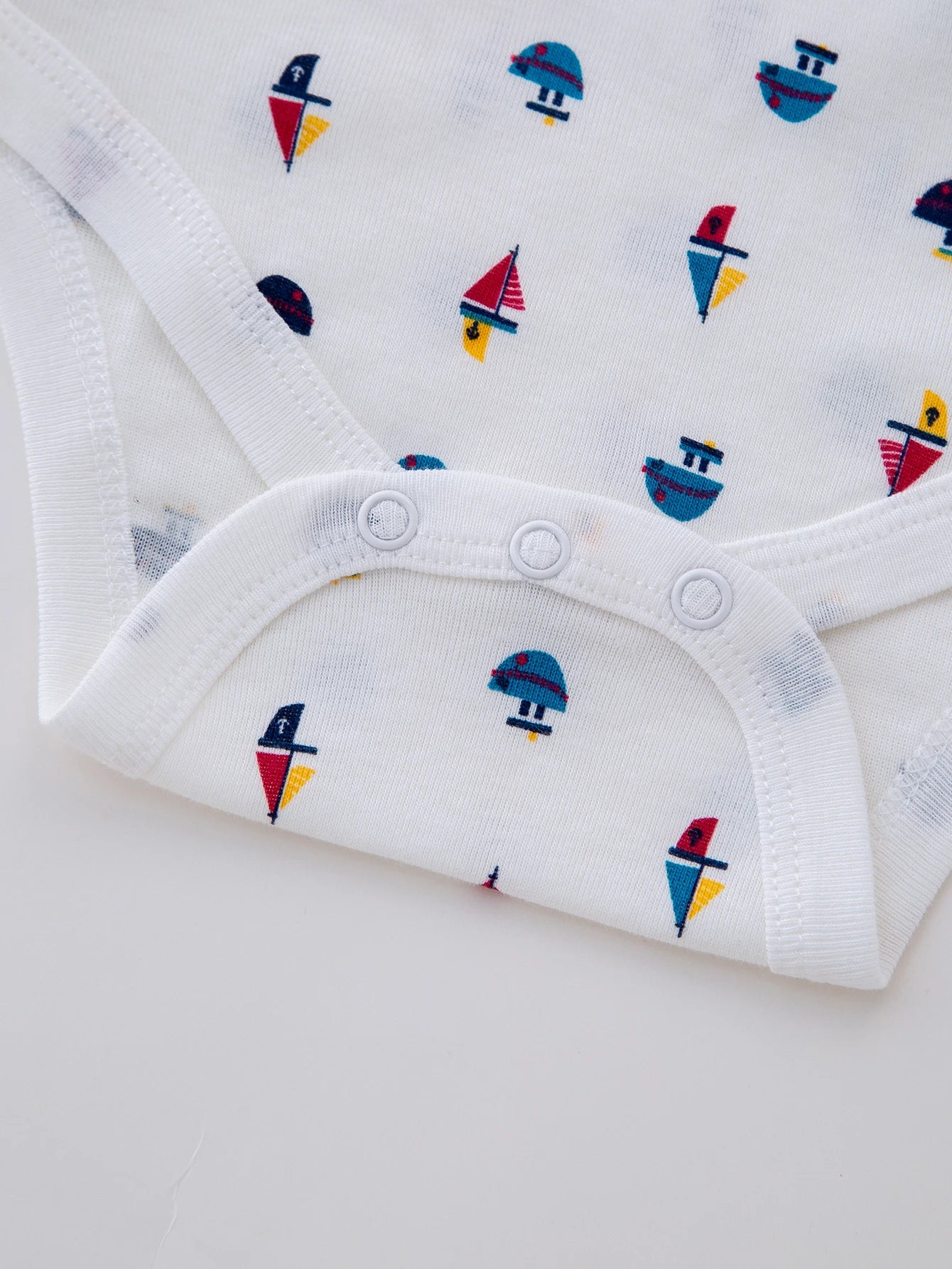 7 stücke Zufällige Neugeborenen Kleidung Casual Baumwolle Komfortable Sommer Jungen und Mädchen Ärmellose Dreieck overall kinder Zubehör.