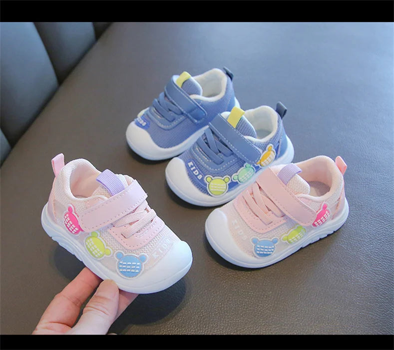 2023 New Spring Autumn Girl's Sneakers Children's Baby Mesh Breathable Casual Flats Shoes Outdoor Running Shoes.