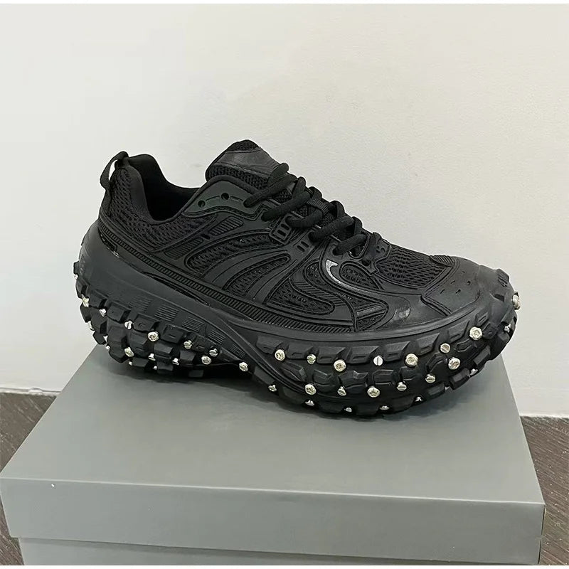 Fashion Brand Men's Or Women's Thick-soled Sports Shoes 2025 Spring New Rivet Design Couple Sports Shoes Breathable Casual Shoes.