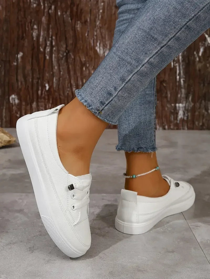 Spring and Summer Fashion New Mesh Breathable Round Toe Shallow Mouth Casual and Comfortable Flat Walking Shoes Sneakers.