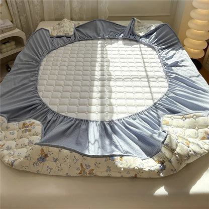 1pc Thicken Bed Cover Cartoon Print Bedspread Non-slip Mattress Protector Quilted Soft Bed Linen 매트리스 커버 (No Pillowcase).