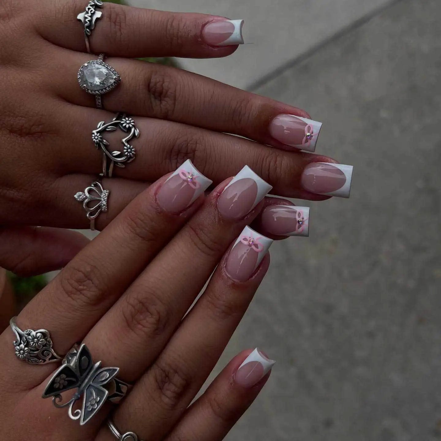 White French Press on Nails 3D Bowknot Fake Nails Tips Full Cover Wearable False Nails for Women and Girls DIY Manicure 24Pcs