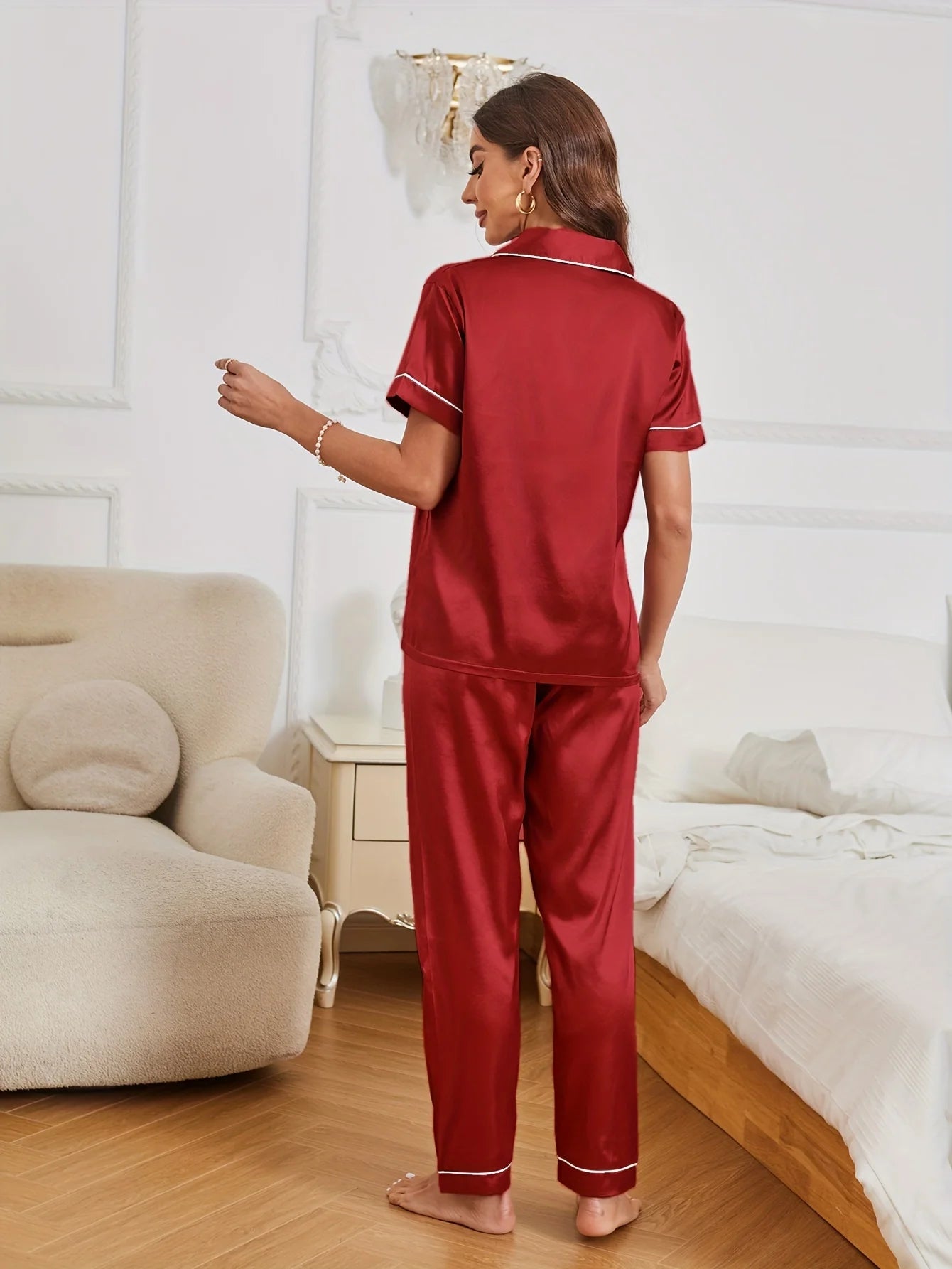 Pyjama-Set aus Satin mit Herz-Stickerei, lässig, kurzärmelig, Knopfleiste, Reverskragen, Oberteil und Hose, Damen-Nachtwäsche.