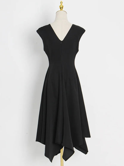 TWOTWINSTYLE Elegante Schwarz Kleid Für Frauen Quadrat Kragen Ärmellose Hohe Taille Solide Patchwork Bowknot Midi Kleider Weiblichen Stil.