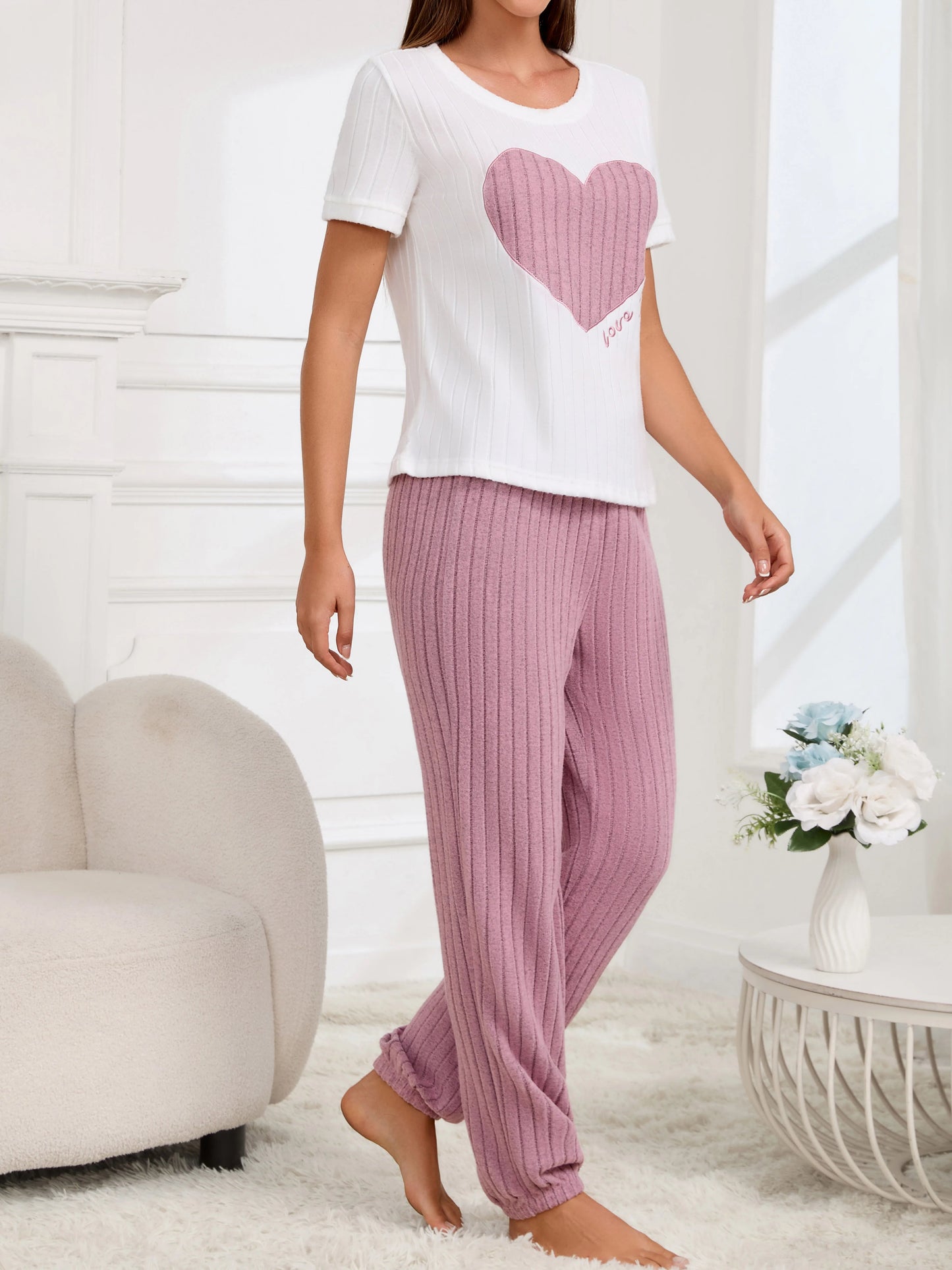 Damen-Pyjama-Set im neuen Stil, Herzmuster, kurzärmeliges Hemd, Hose, zweiteilig, einfach und schön, lässige Heimkleidung.