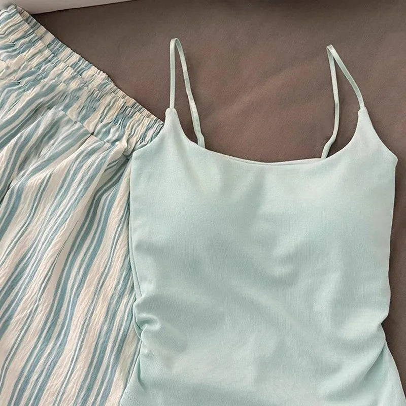 Einfarbiger Pyjama mit Brustpolstern, gestreifte Shorts für Damen, Sommer, dünne Leibchen-Shorts, Loungewear, großer Pyjama, zweiteiliges Set.