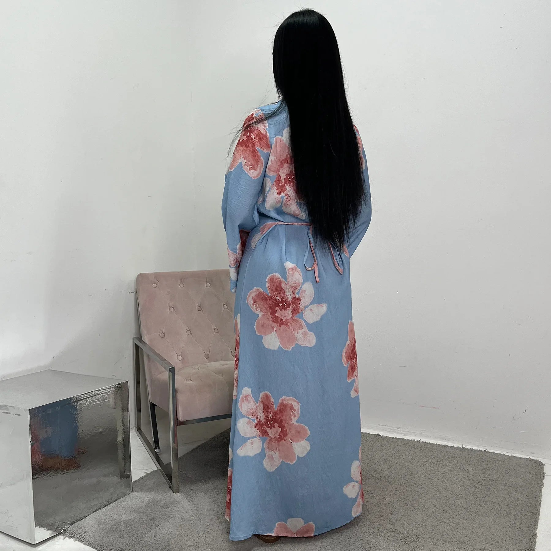 Arabesque Bell Sleeve Flowy Maxi Abaya Dress Elegant Floral Print Muslim Modest Long Dress Islamic Vacation Outfit Summer Robe.