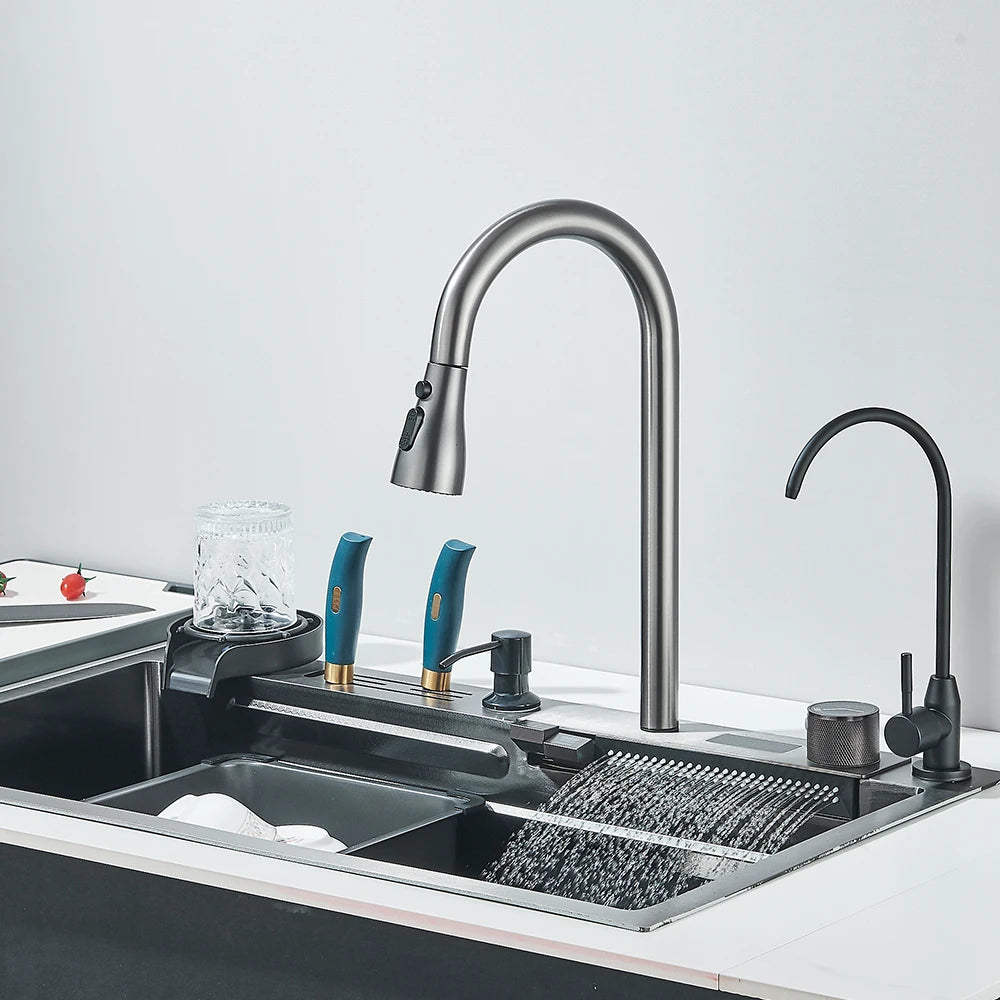 Wasserfall-Küchenspüle aus Edelstahl 304, großes Einzelschlitz-Wasserhahn-Set mit integrierter Digitalanzeige, Seifenspender, 75 x 45 cm