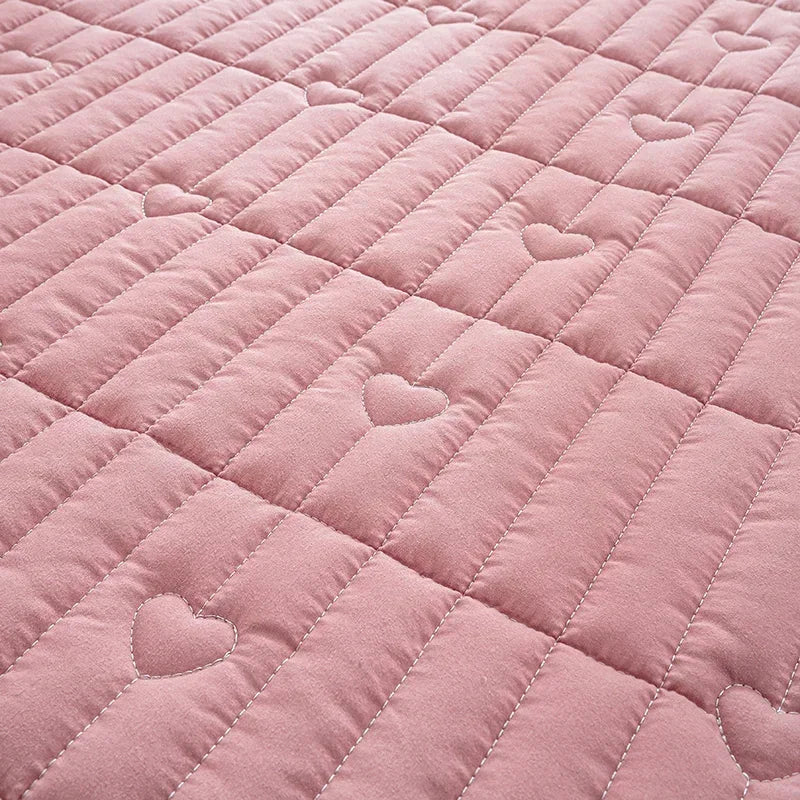 Washed cotton quilted thicken mattress pink romance heart sleeping mat 150cm bed sheet bed protection pad queen king size.