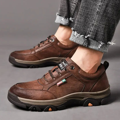 Non-slip Leather Men Hiking Shoes High Quality Man Casual Sneakers Comfortable Sport Shoes Breathable Retro Men Walking Sneakers.