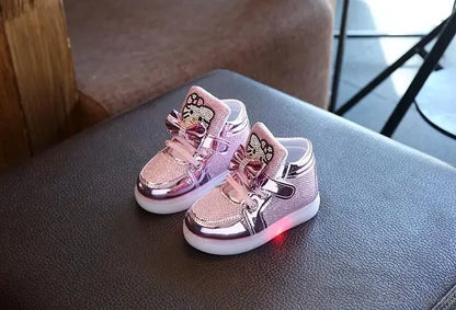 New Children Luminous Shoes Boys Girls Sport Running Shoes Baby Flashing Lights Fashion Sneakers Toddler Little Kid LED Sneakers.