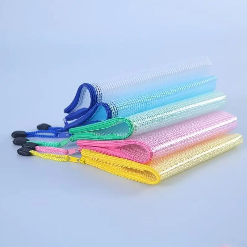 Zipper Mesh Bags A4/A5 Plastic Zipper Bags For Organizing Waterproof Clear Travel Bags Office Supplies Document，color random.