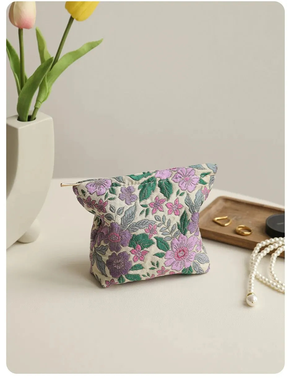 Women's Makeup Bag Small Vintage Purple Flower Large Capacity Cosmetic Lipstick Storage Bag Portable Coin Purse Commuter Clutch.