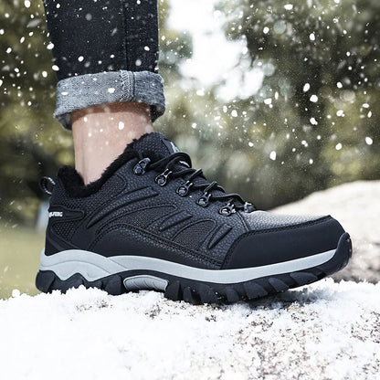 Winter Tactical Boots Combat Autumn Hiking Boots Men Snow Warm Fur Sneakers Padded Trekking Black Waterproof Leathe Sneakers.