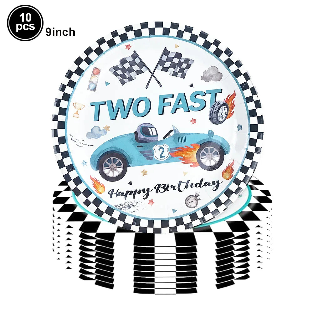 Rennwagen-Thema, zwei schnelle Jungen, Partydekorationen zum 2. Geburtstag für Rennwagen, karierte Flaggen, Rennrad, Einweggeschirr.