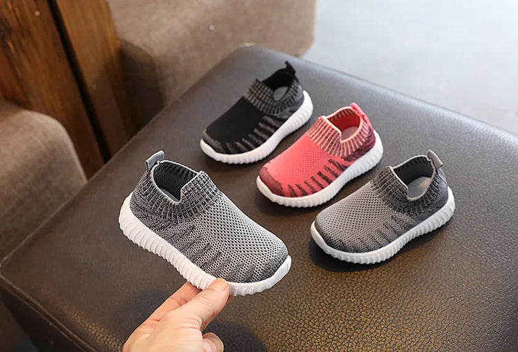Kids Knitted Casual Shoes Sneakers for Boys Girls Slip-on Antislip Breathable Running Sports Shoes 2-8 Years Children Zapatos.