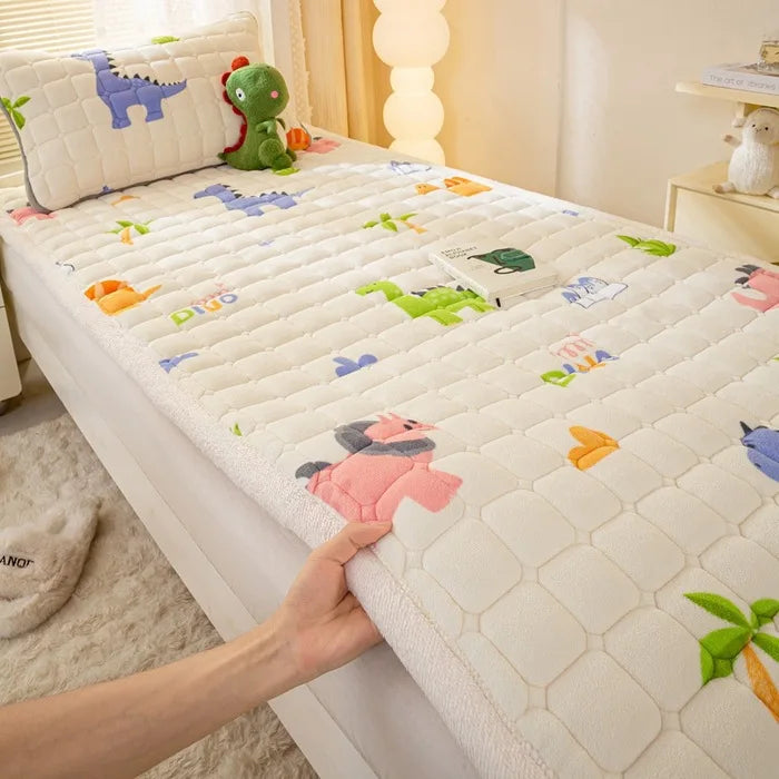 Cartoon Printed Warm Bed Mattress Super Soft Cozy Milk Velvet Single Bedding Protector Thick Tatami Mats for Autumn and Winter
