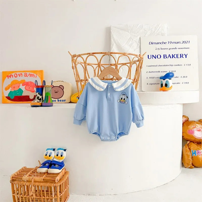 Neugeborenen Baby Strampler Socke Hut 3 stücke Set Cartoon Donald Daisy Ente Kleidung Jungen Mädchen Overall Infant Kurzarm Body k732.