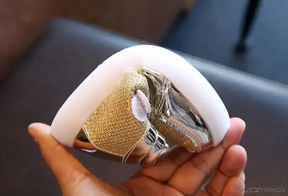 New Children Luminous Shoes Boys Girls Sport Running Shoes Baby Flashing Lights Fashion Sneakers Toddler Little Kid LED Sneakers