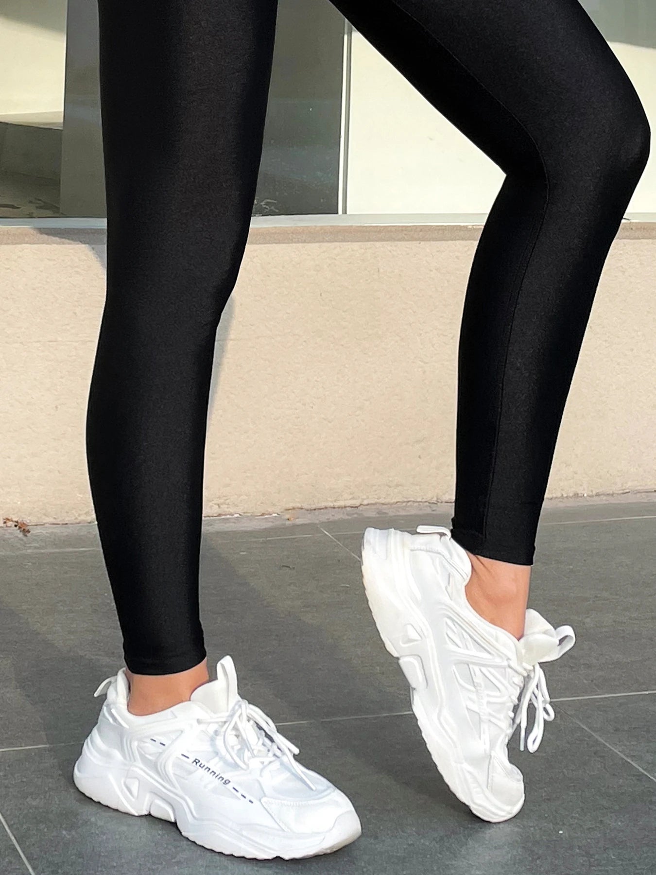 New Black Leggings High-waisted Fashion Tight Nine-point Pants Solid Color Slimming Big Size Tight Pants Small Feet Women.
