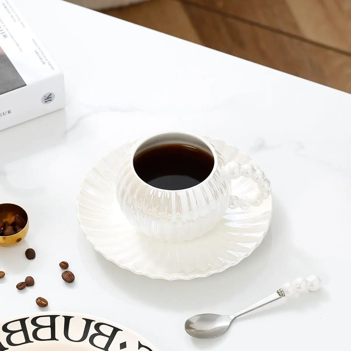 Light Luxury High Aesthetic Pearl Glazed Coffee Cup and Plate Set European Ceramic Afternoon Tea Cup Plate with Spoon Home Use.