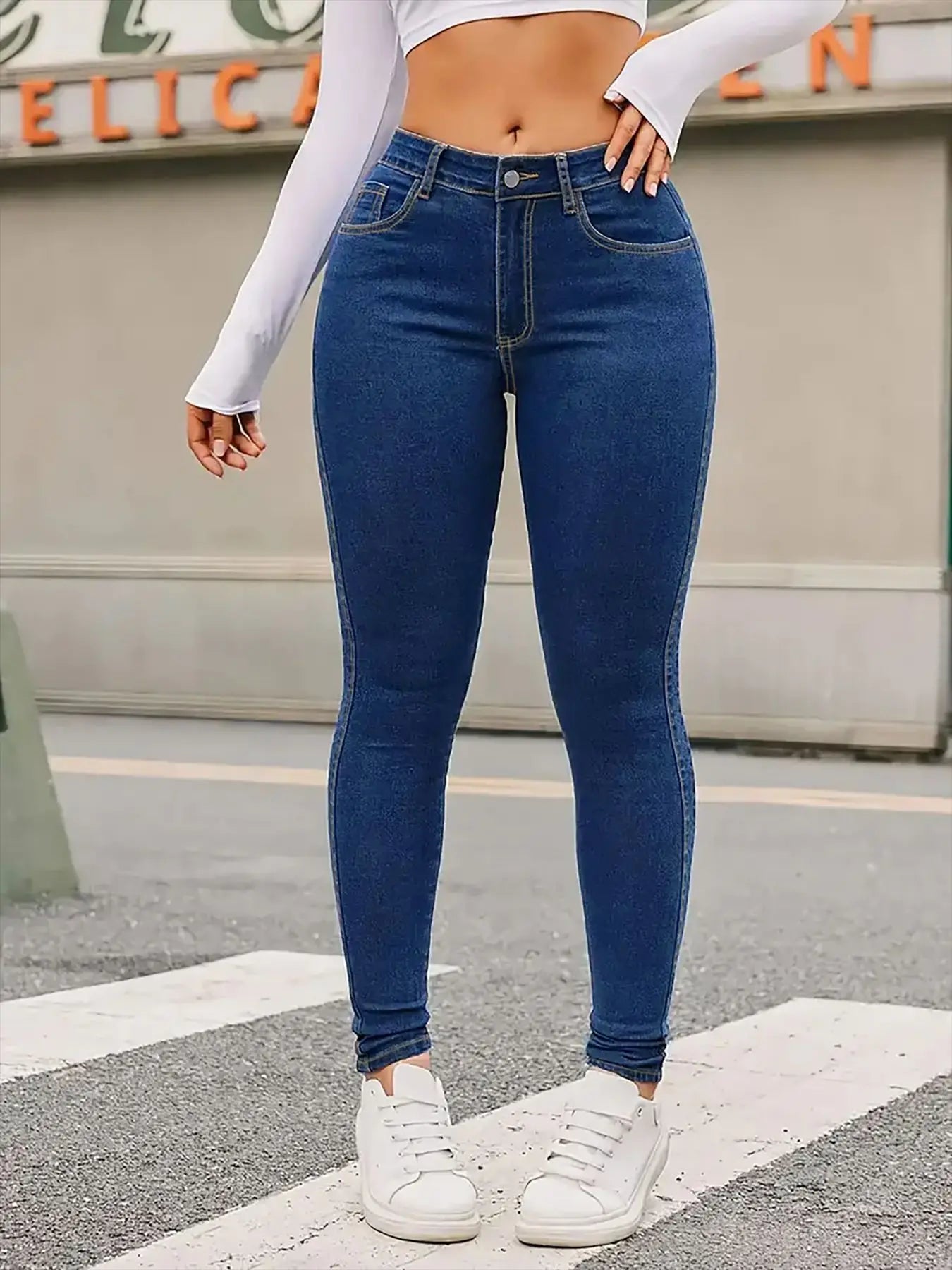 Spring 2025 Women's Retro Slim Fit Denim Jeans High Waist Elastic Butt Lifting Long Pants Trendy Girls High Waist Jeans.