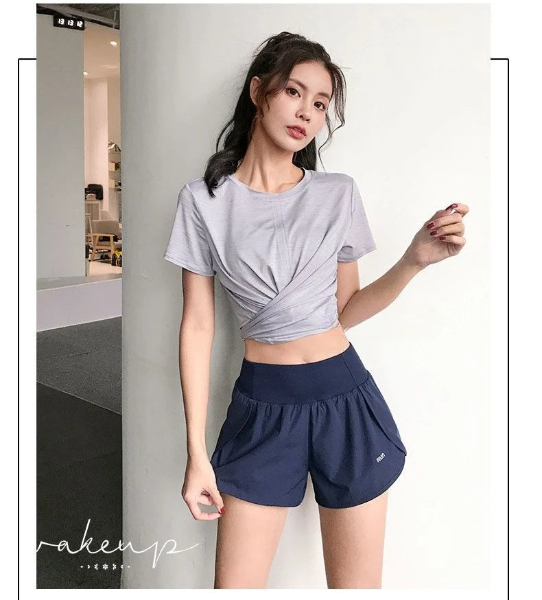 Women Yoga Pocket Shorts Fake Two Piece Anti Peek Shorts High Elastic Loose Fashion Casual Gym Trainning Three Point Pants.