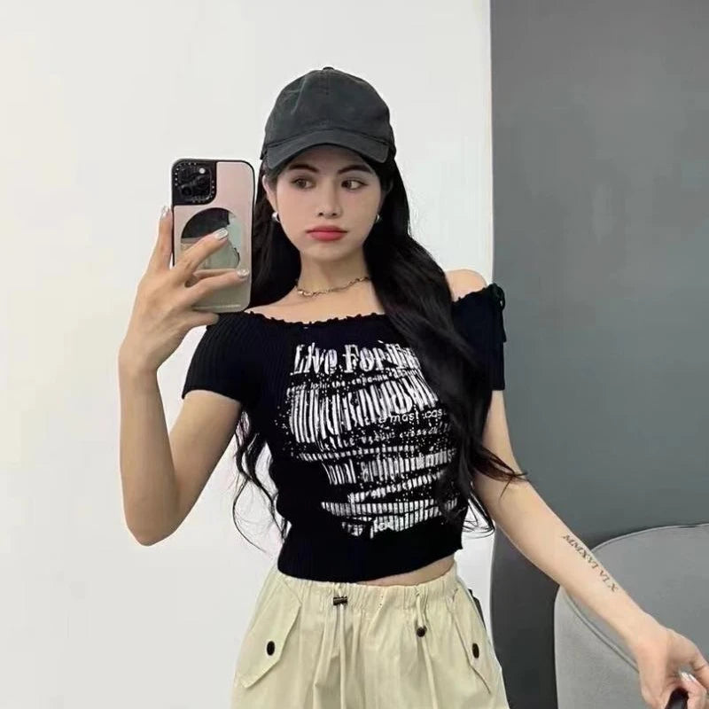 Summer Fashion Slim Fit One Shoulder Sexy Knot Elastic Red T-Shirt For Women.