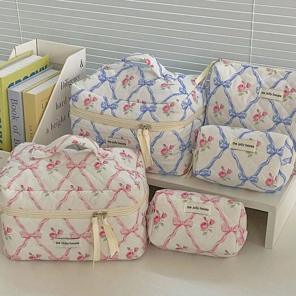 Cute Bow Flower Quilting Makeup Bag Women Zipper Cosmetic Organizer Female Cloth Handbag Portable Toiletry Case For Girls.