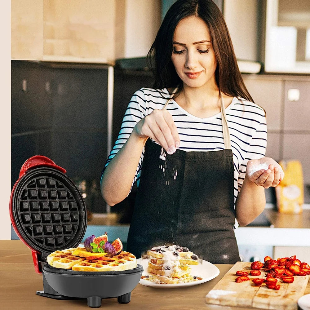 350W Mini Waffle Maker Electric Breakfast Maker Non Stick Pancake Bubble Egg Cake Oven Pan Eggette Machine.