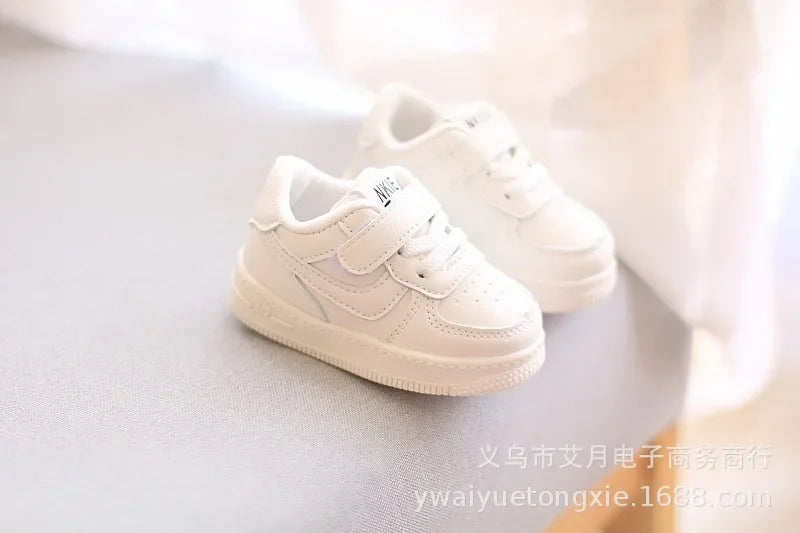 Children Sneakers Boys Girls Leather Low-Top Board Shoes Students Soft Bottom Footwear Kids Running Shoes Baby Casual Footwear.