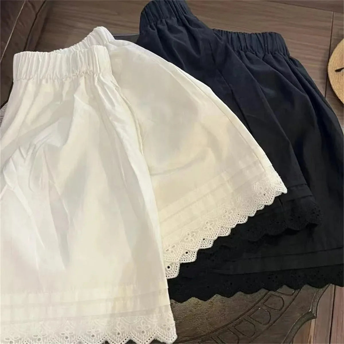 White Lace Trim Patchwork Casual Shorts for Women's High Waisted Wide Leg Vacation Beach Pants Loose Thin Bottoms Home Shorts.