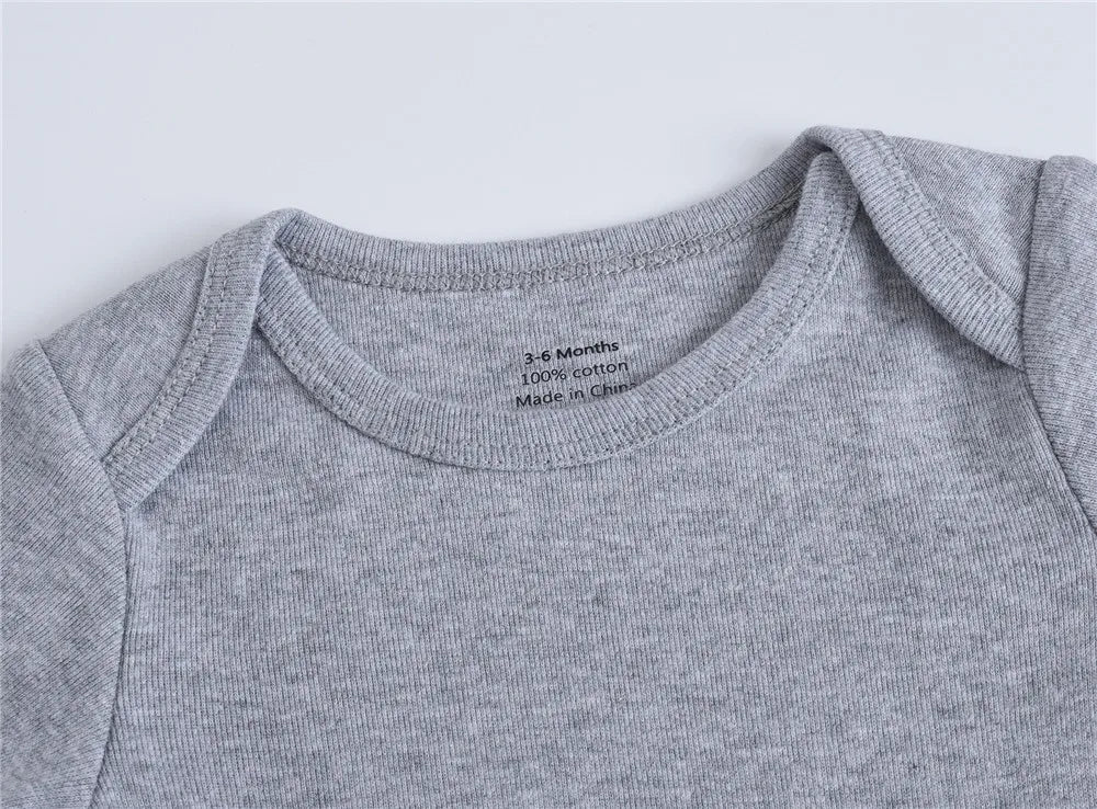 2025 solide weiße Babykleidung Kurzarm Baumwolle Baby Mädchen Jungen Body Neugeborenen Körper Bebe 0-24 Monate Säuglingsoverall