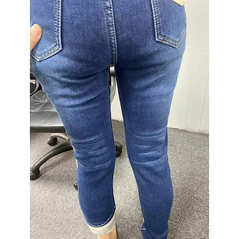 Frauen Thermische Dünne Jeans Mom Winter Warme Plüsch Stretch Jeans Dame Fleece Schnee Denim Hosen Student Bleistift Gerade Bein Hosen