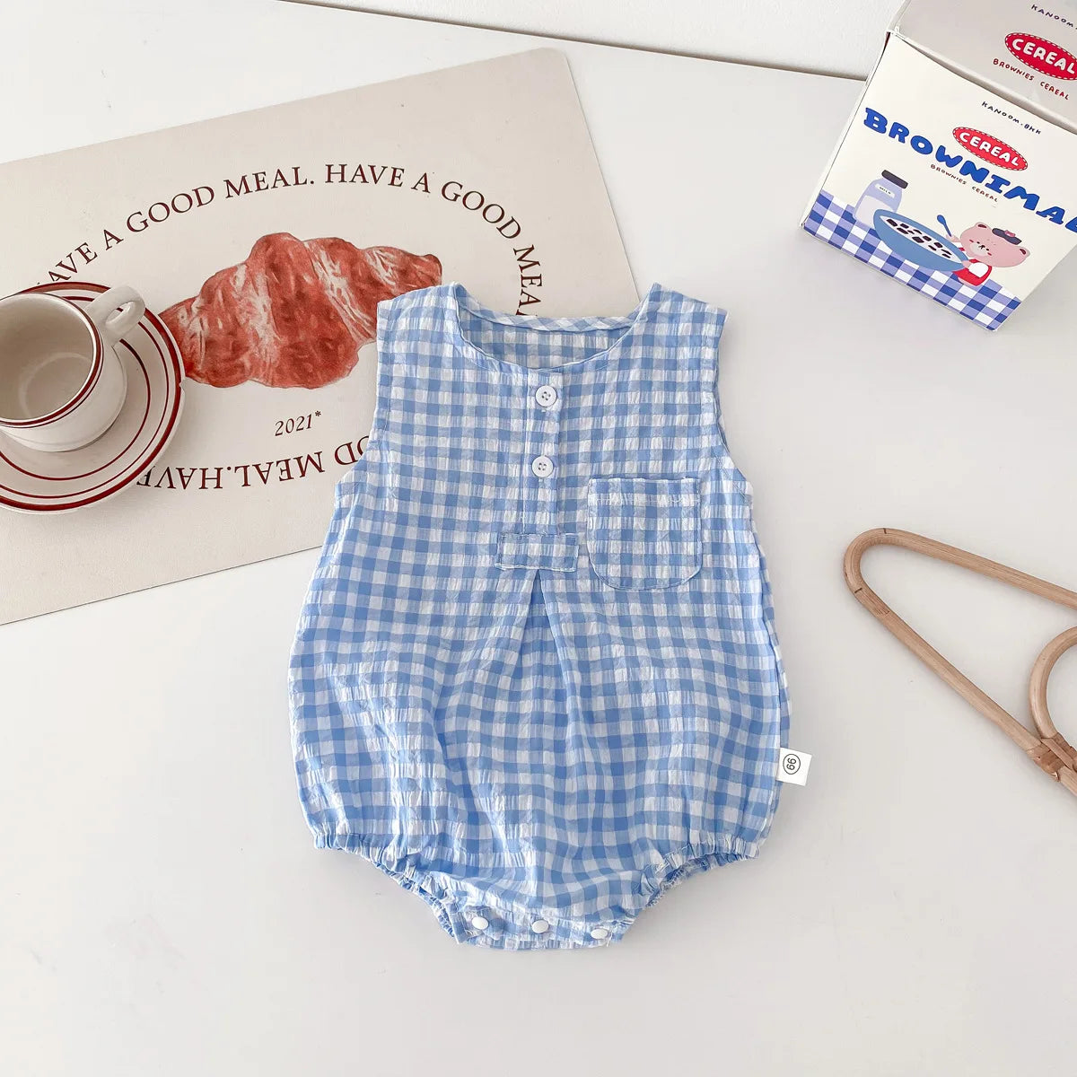 2024 Sommer Baby kleidung Plaid Kleinkind Jungen Mädchen Bodysuit ärmel los einteiliges Kleinkind Outfit.