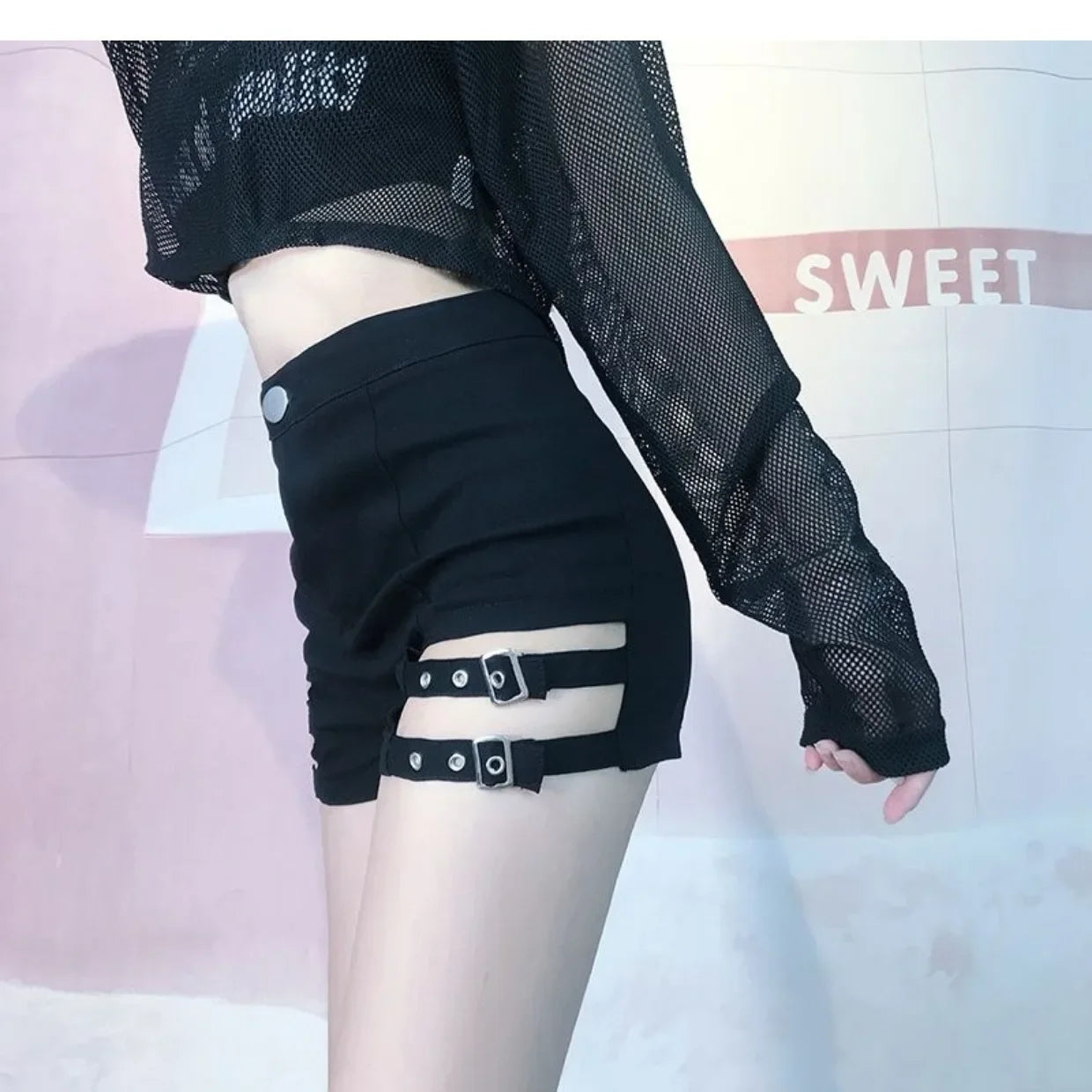 Lisa Style Stage Costume Sexy Bass High-Waisted Shorts Jazz DS Hot Pants Steel Tube Dance Trousers Essential Underwear.