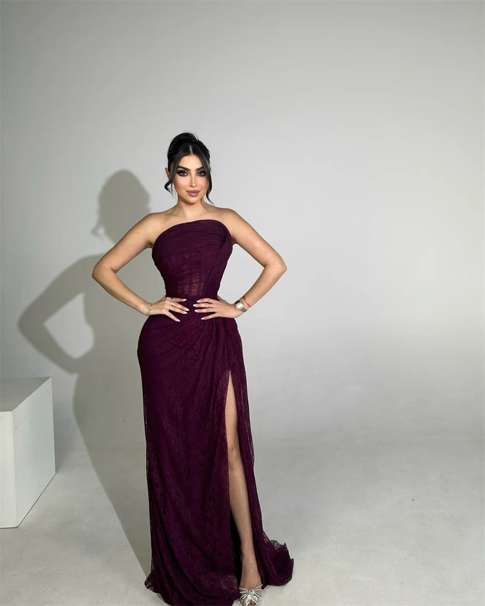 Sansa maßgeschneiderte trägerlose, ärmellose Meerjungfrau-Abschlussballkleider, bodenlang, mit Schnürung, فستان • Na__ Julie – Partykleider mit seitlichem, hohem Schlitz.