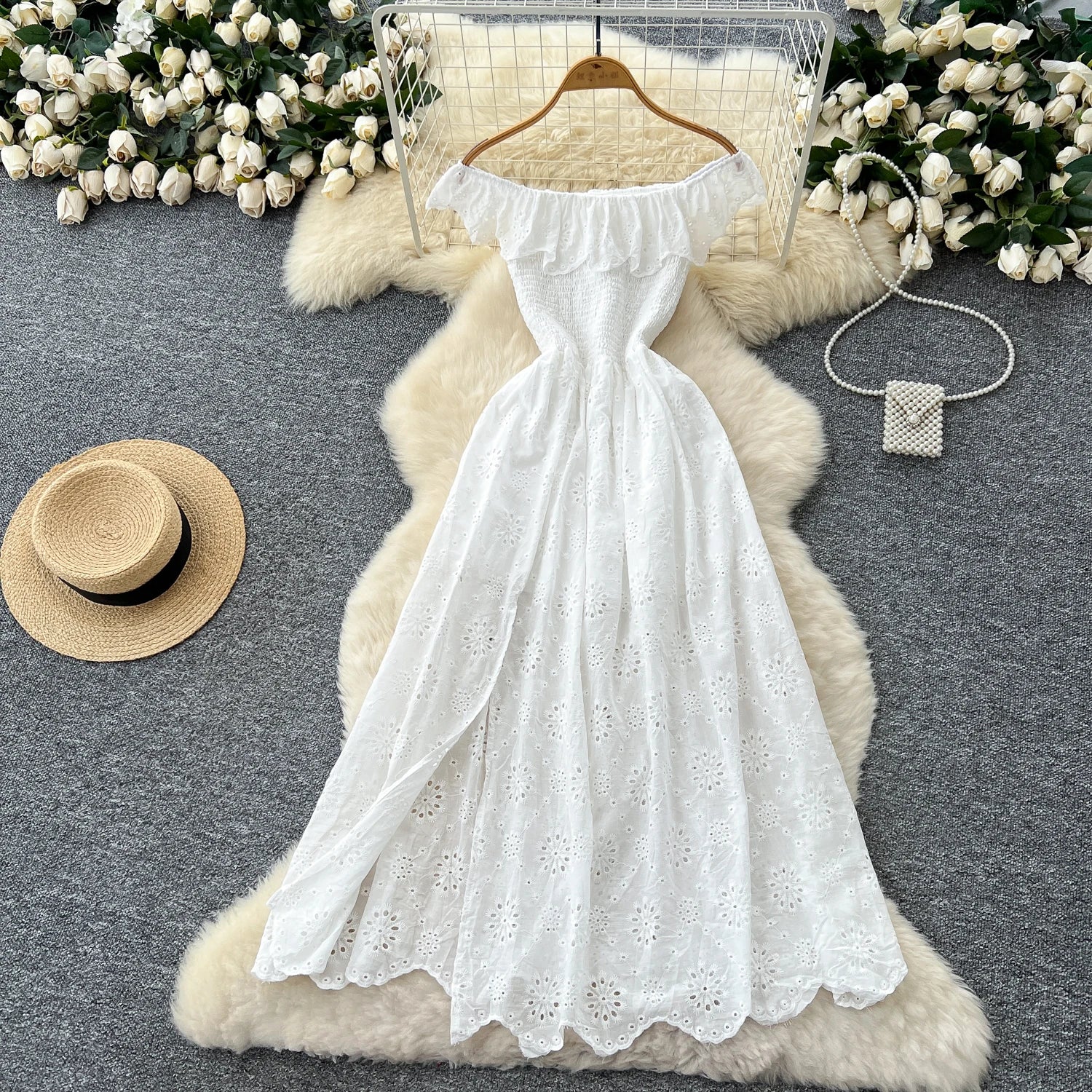 SINGREINY Schickes, ausgehöhltes Kleid mit Stickerei, Rüschen, Spleiß, schulterfrei, elastisch, gerüscht, schlank, 2025, solides, sanftes, langes Urlaubskleid.