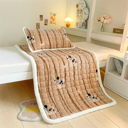 Winter Soft Thick Flannel Mattress Toppers Dormitory Single Double Bedspread Warm Bed Sheets Mattress Cover Fold Tatami Thin Mat