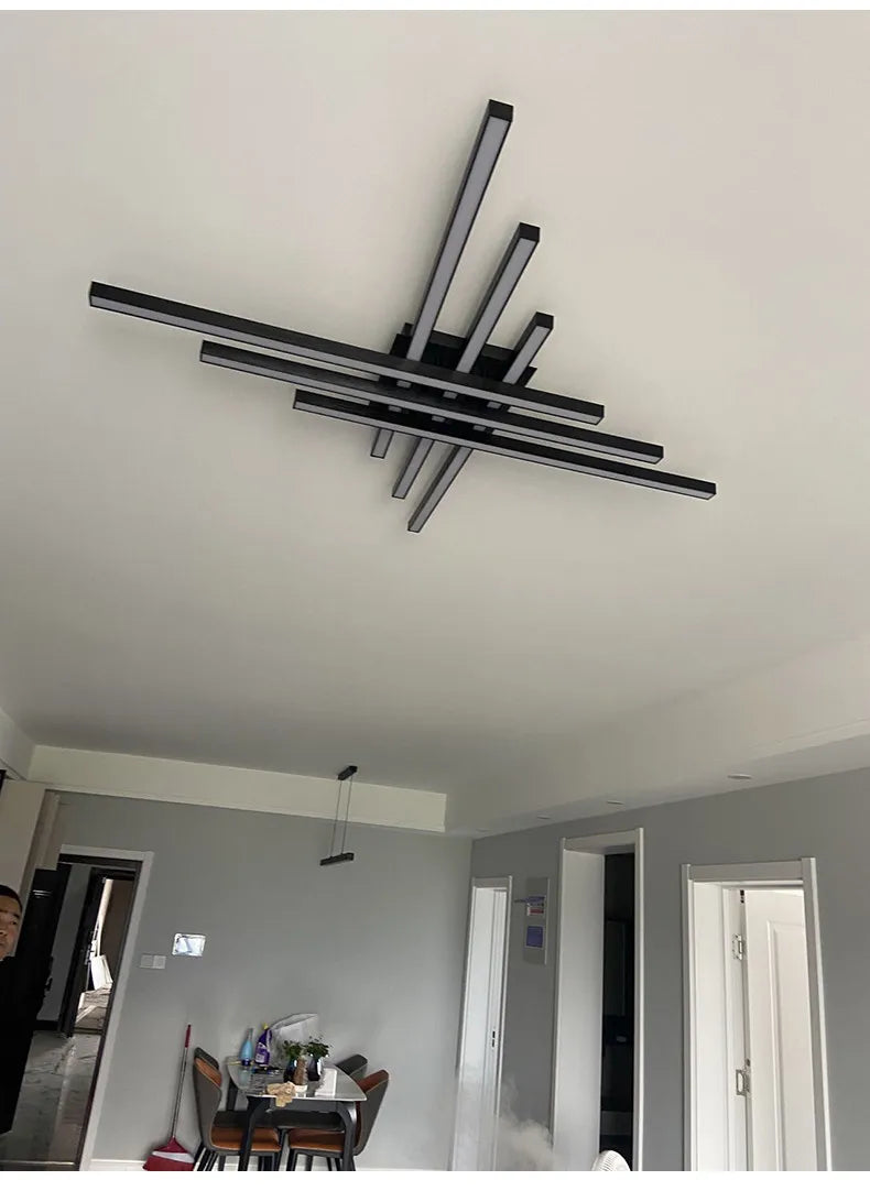 Schwarz Kronleuchter quadratische Schlafzimmer Lampen Wohnzimmer Lampe LED Deckenleuchte Nordic minimalistische kreative LED Deckenleuchte Streifen Lichter