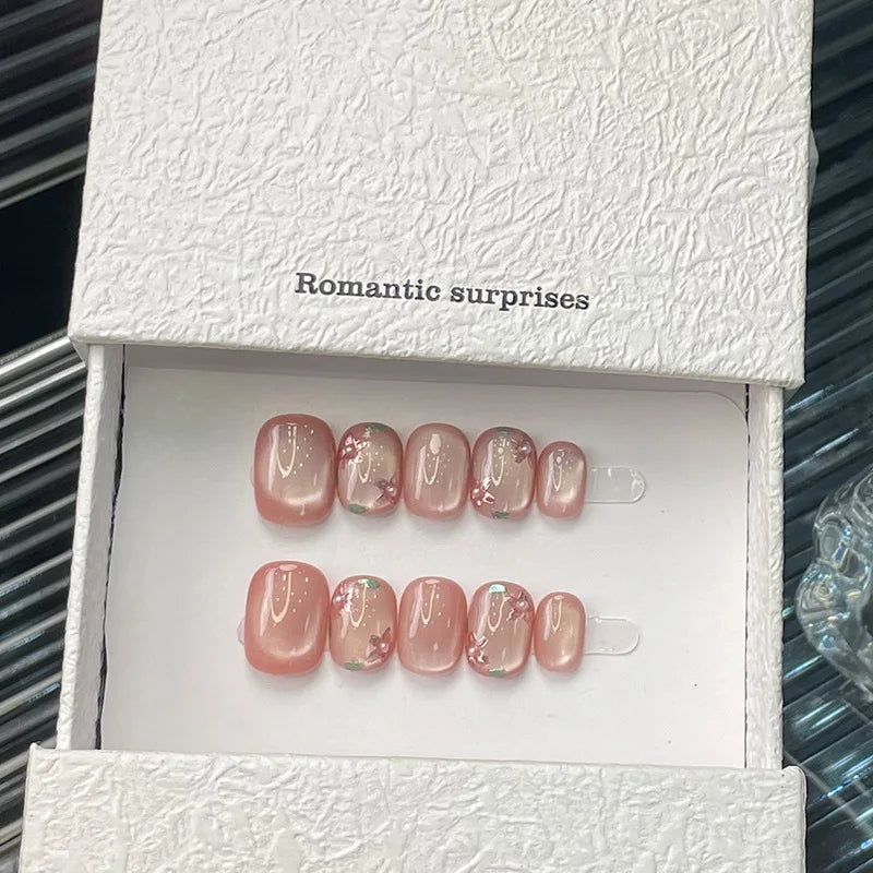 10pcs/set Handmade Press-On Nails - Blue Glossy Fish & Bubbles Design Short Oval Fake Nails with Cat Eye Effect False Nails.