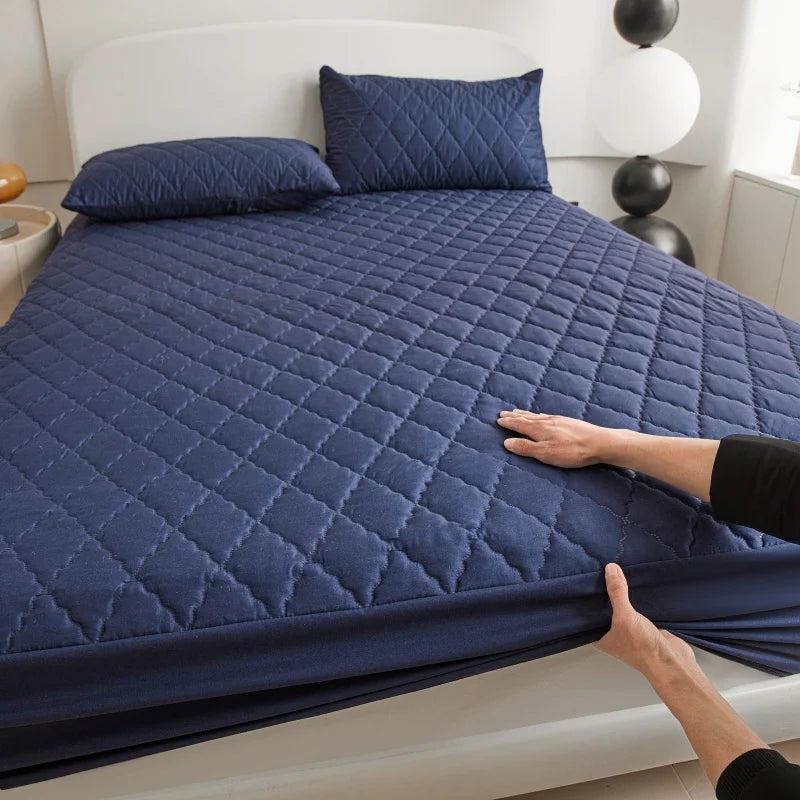 Thick Waterproof Mattress Cover Mattress Protector Queen King Fitted Sheet Mattress Topper Pad For Hotel (No Pillow Case).