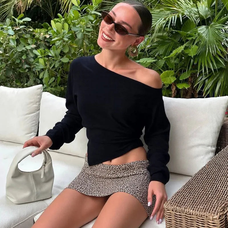 Women Casual Top Fashion Slim Slit Long Sleeve Pullover Top Sexy Strapless Pleated New Party Looks Top Female Streetwear.