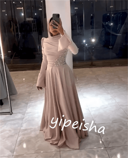 Maßgeschneidertes Jersey-Quinceanera-Kleid mit Falten und Strasssteinen, A-Linie, hoher Kragen, maßgeschneidertes Anlasskleid, lange Kleider.