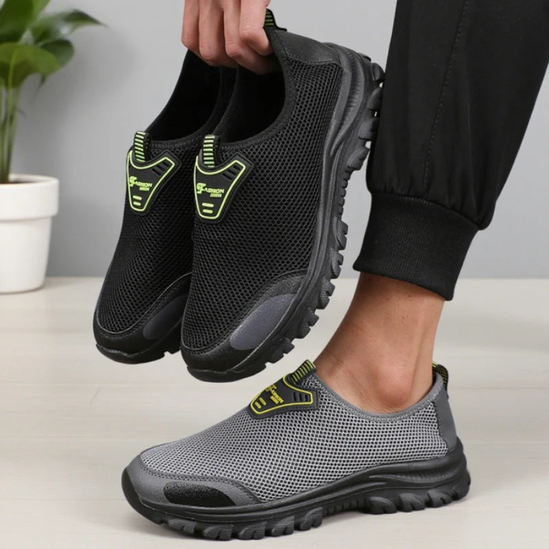 Trendy Slip on Sneaker Style Shoes Lightweight Outdoor Lawn Walking Shoes Minimalist Grid Fashion Design Slip on Travel Shoes.