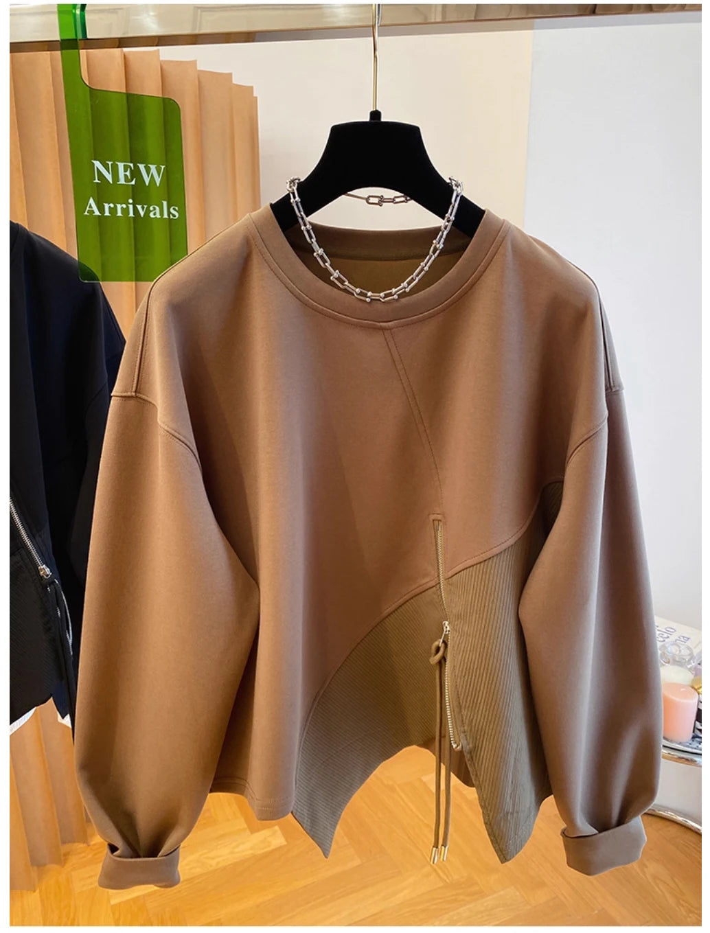 Autumn and Winter Women's Pullover Round Neck Hoodie Lazy Style Splicing Design Loose Long Sleeve Tops.